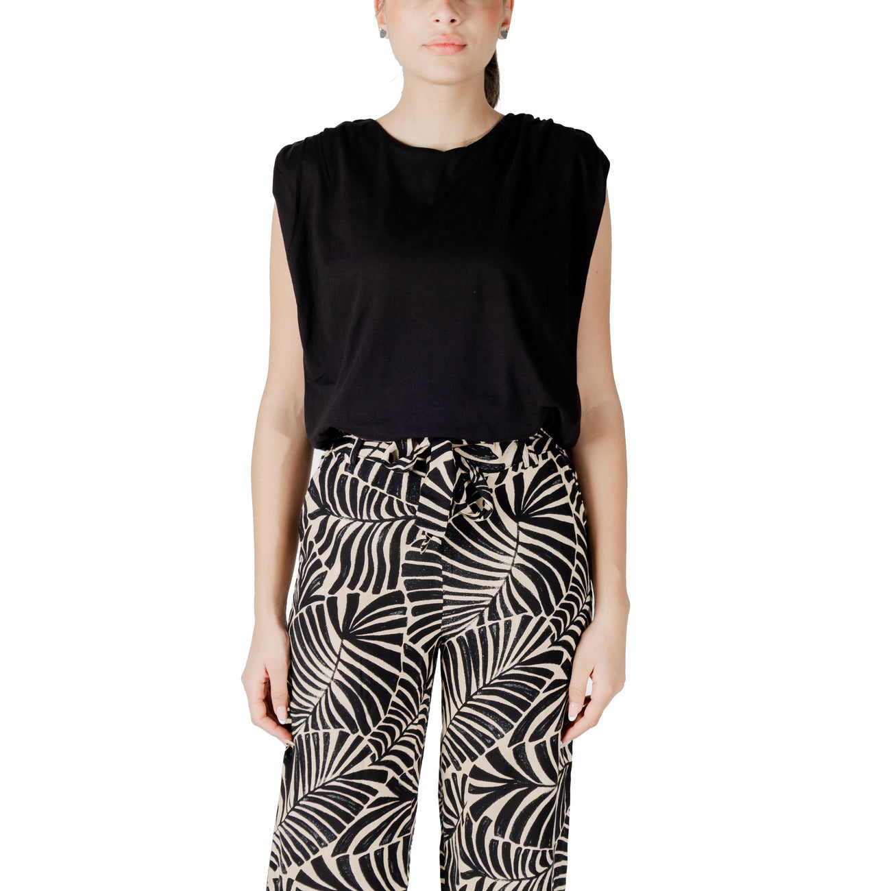 Jacqueline De Yong  Women Top